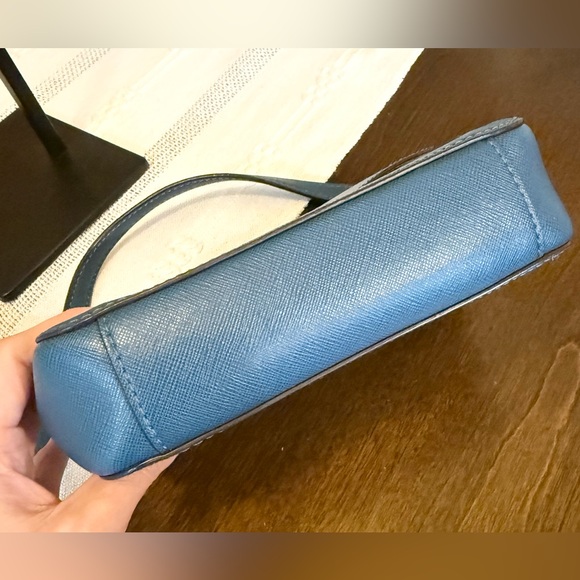 Michael Kors SAMPLE Greenwich Small Crossbody Bag in 2-Tone Blue Leather - Picture 5 of 9